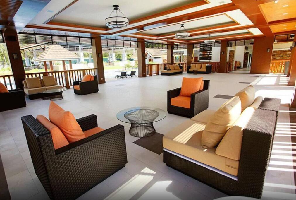 Dreamy 2Br Condo, With A Golf Course View Cebu Extérieur photo